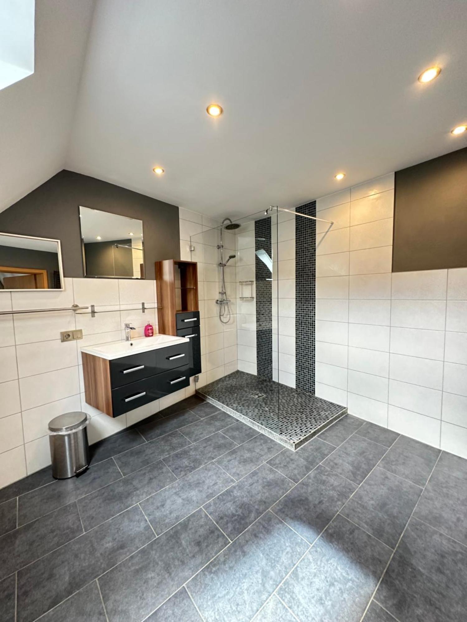 אדנאו Vintage Apartment מראה חיצוני תמונה